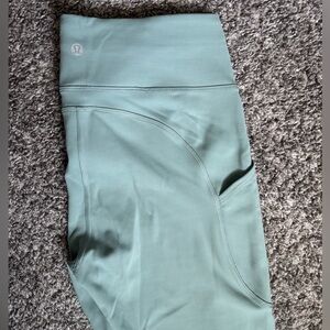 Lululemon Wunder Train High Rise Tight with pockets 23”